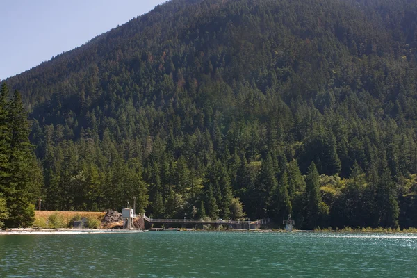 Lake mills i daje Gline w uzasadnionych kanion dam — Zdjęcie stockowe
