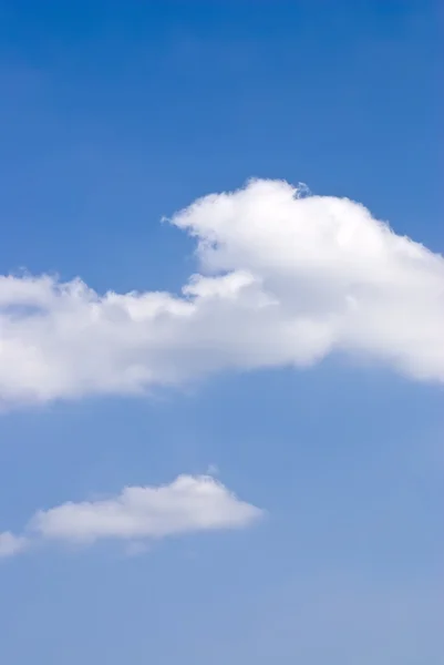 Blå himmel och moln — Stockfoto