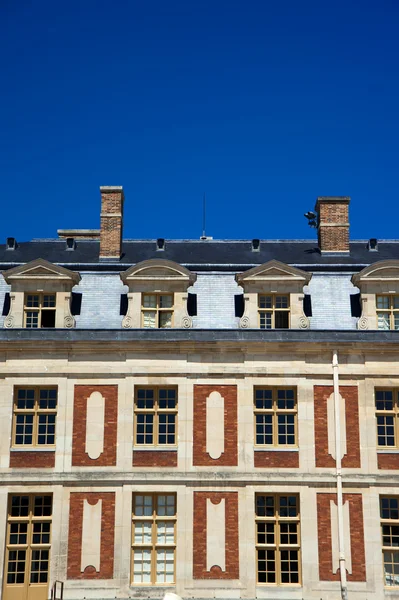 Edifício da Europa Antiga a partir do Palácio de Versalhes, Paris — Fotografia de Stock