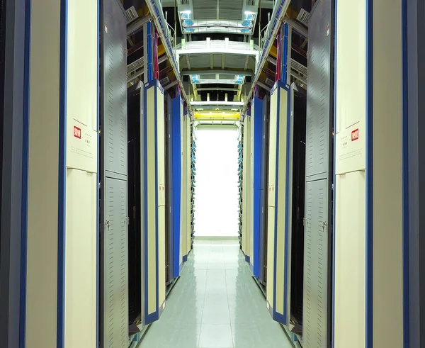 Sunucular içinde bir datacenter — Stok fotoğraf