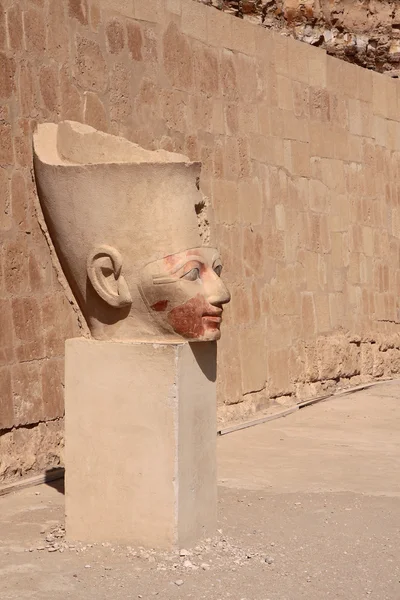 Pharaonenkopf aus Stein — Stockfoto