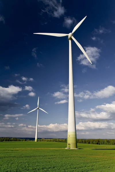 Windmills against a blue sky — Stock Photo, Image