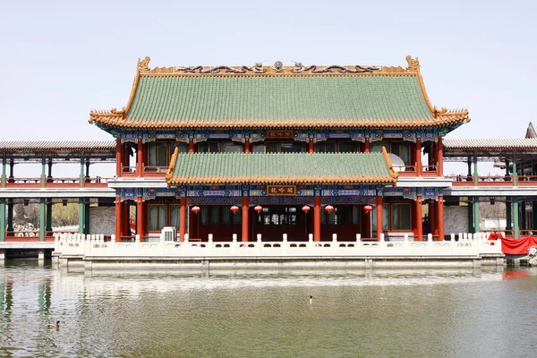 Дом и павильон китайского сада Лицензионные Стоковые Изображения
