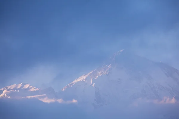 Βουνά στο ηλιοβασίλεμα — Φωτογραφία Αρχείου