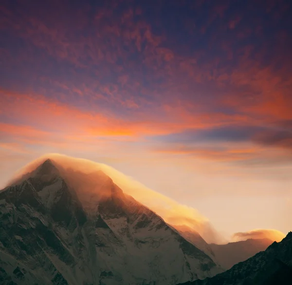 Góry na zachód słońca — Zdjęcie stockowe