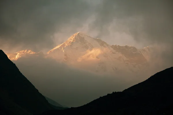 Korkeat vuoret — kuvapankkivalokuva