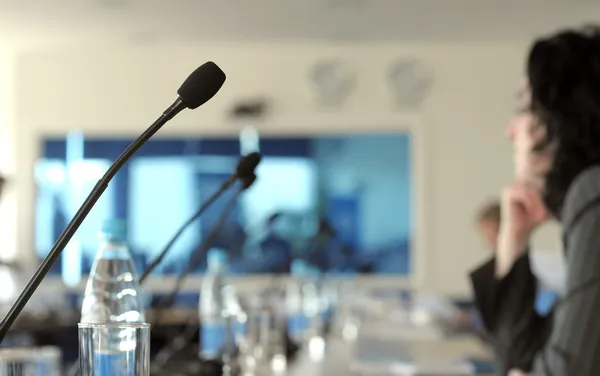 Microphone in a conference room — Stock Photo, Image