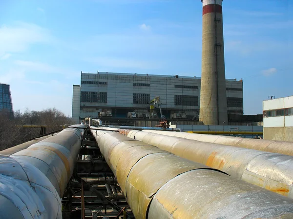 Tubos, tubos, maquinaria en la central eléctrica —  Fotos de Stock