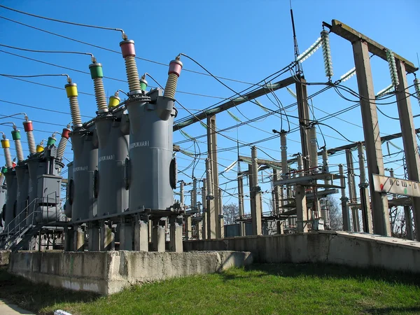 Yüksek gerilim elektrik dönüştürücüler — Stok fotoğraf