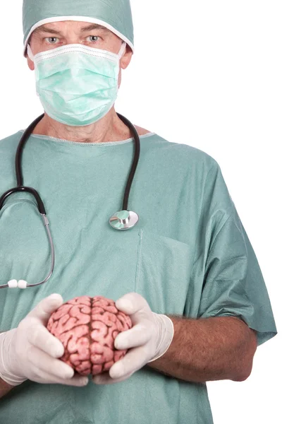 ศัลยแพทย์ชายถือสมอง — ภาพถ่ายสต็อก