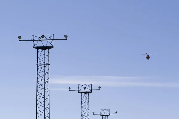 Helikopter decolando do aeroporto — Fotografia de Stock