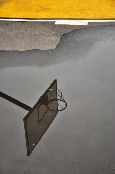 Basketball hoop reflection — Stock Photo, Image