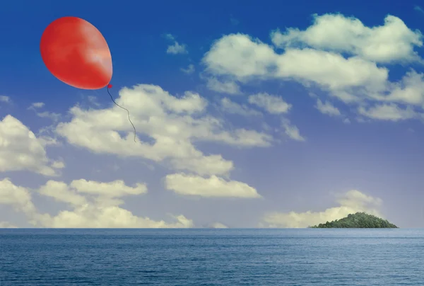 Воздушный шар острова бежать к свободе — стоковое фото