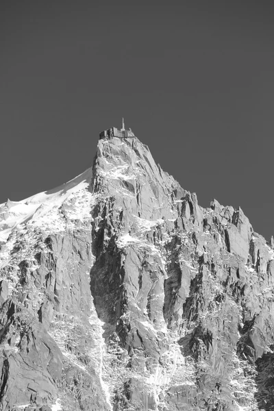 Mountain black and white — Stock Photo, Image