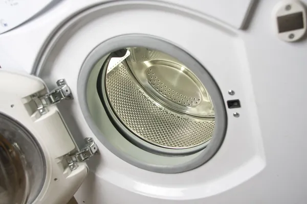 Porta aberta da máquina de lavar roupa — Fotografia de Stock