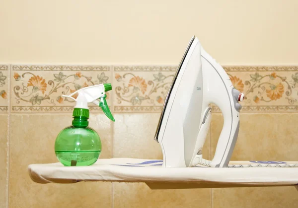 Steam iron and spray on board — Stock Photo, Image