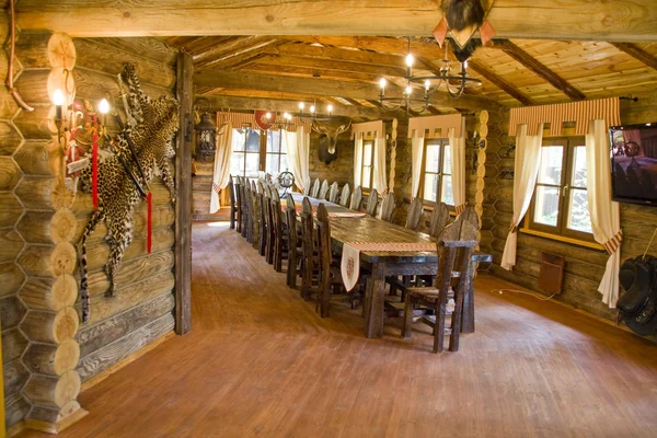 Interior da casa do caçador — Fotografia de Stock