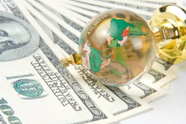 Cam Küre ve dolar