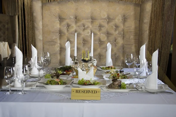Reserved table in restaurant — Stock Photo, Image