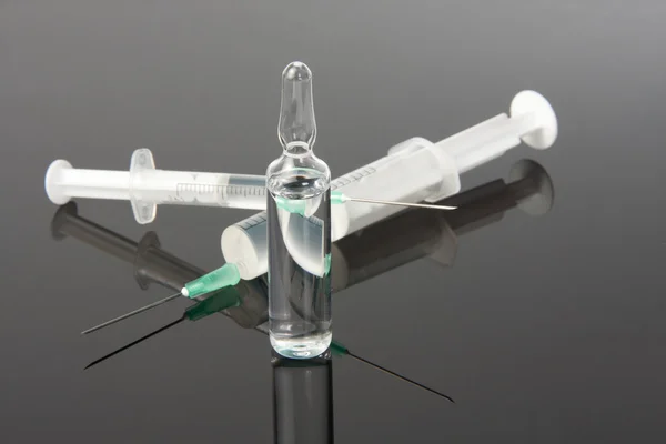 Medicine and syringes — Stock Photo, Image