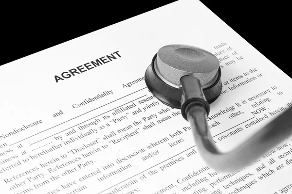 Εξέταση της συμφωνίας των επιχειρήσεων — Φωτογραφία Αρχείου