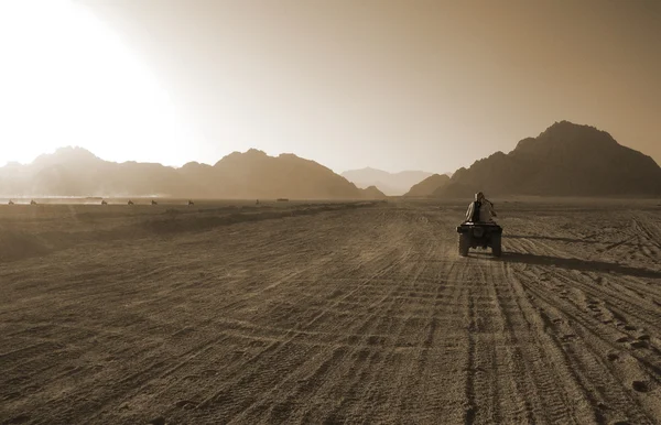 Ралі в пустелі — стокове фото