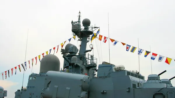 Docked military battleship — Stock Photo, Image