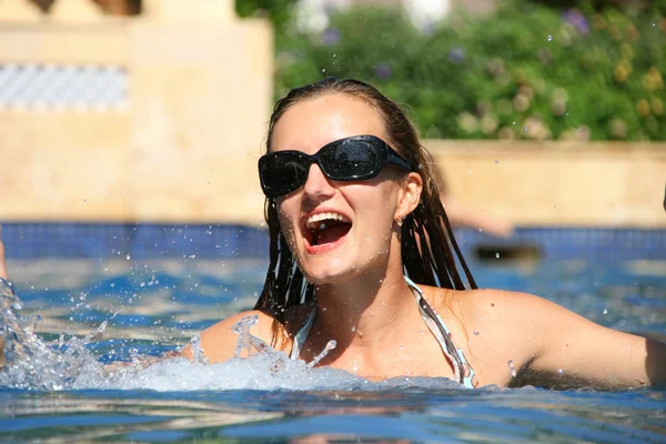 Happy swimming woman — Stock Photo, Image