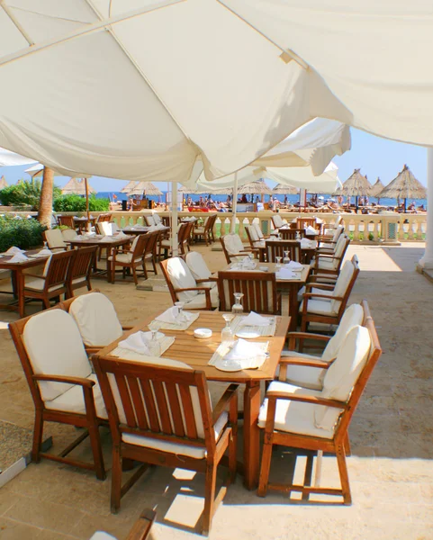 Luxury outdoor restaurant — Stock Photo, Image