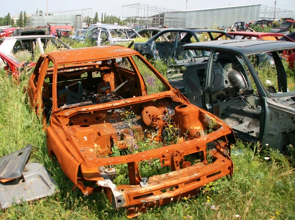 Viejo coche oxidado — Foto de Stock