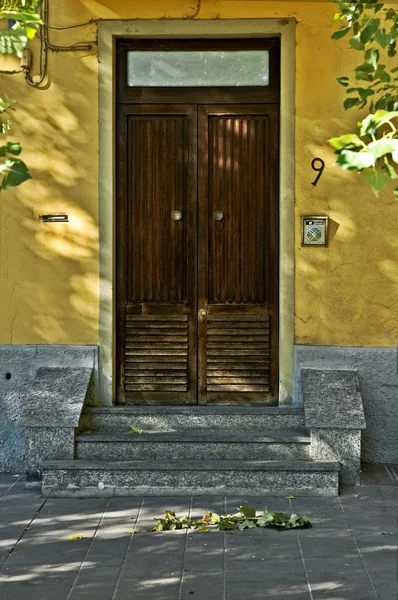 Olasz ajtó — Stock Fotó