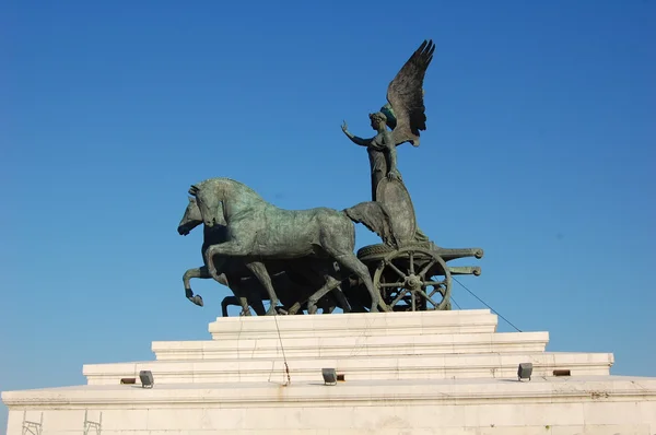 罗马雕像，详细地威尼斯广场 — 图库照片