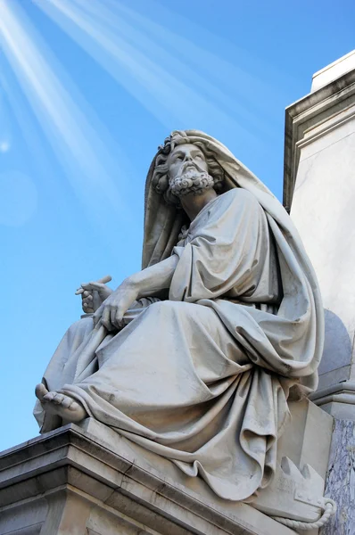Мраморная статуя, Рим — стоковое фото