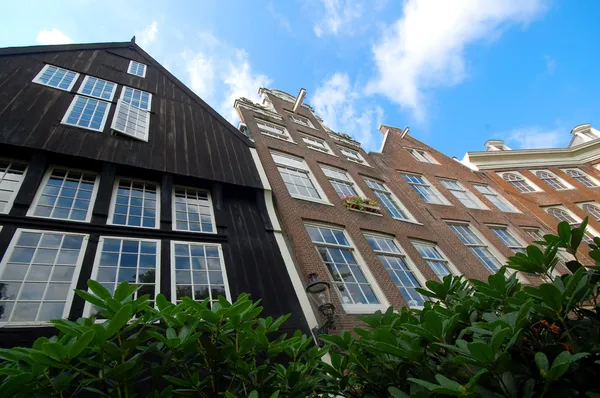 Maisons rangées à Amsterdam — Photo