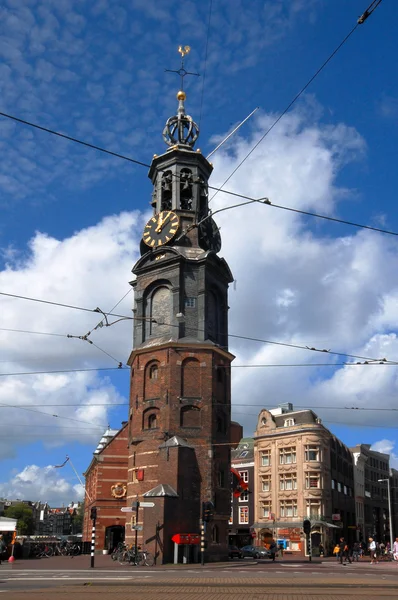 Πύργος ρολογιού στο Άμστερνταμ — Φωτογραφία Αρχείου