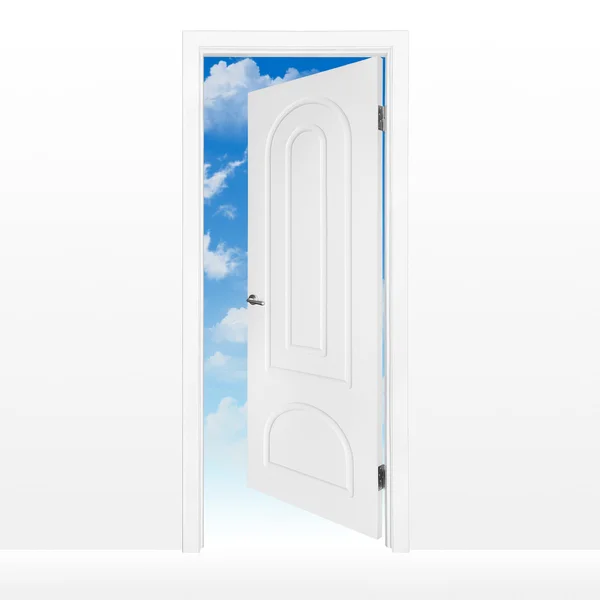 Tür zum blauen Himmel geöffnet — Stockfoto