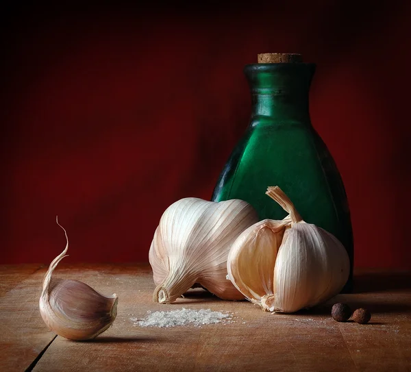 Vintage still life with garlic, salt and allspice — Stock Image Vintage still life with garlic, salt and allspice Stock Image