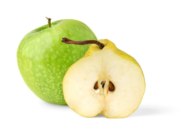 Apfel und halbe Birne — Stockfoto