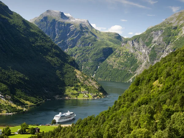 Krajina fjordu Geiranger — Stock fotografie