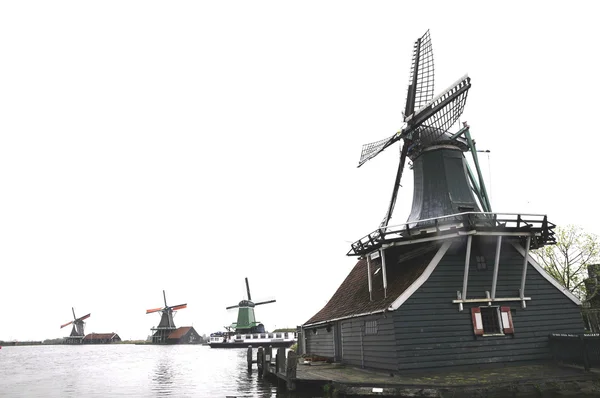 Windmill on the coast — Stock Photo, Image