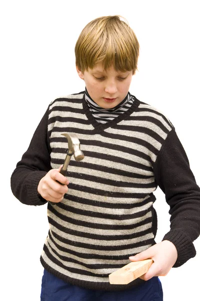 Chlapec s kladivem — Stock fotografie