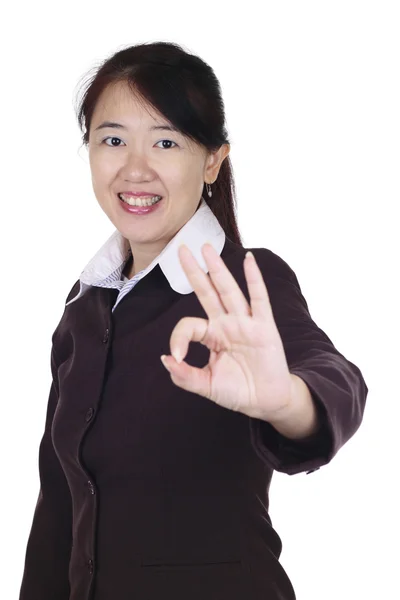 Kobieta daje znak OK — Zdjęcie stockowe