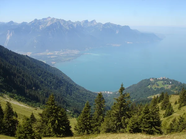 Vista de Montreux desde la montaña — Foto de Stock