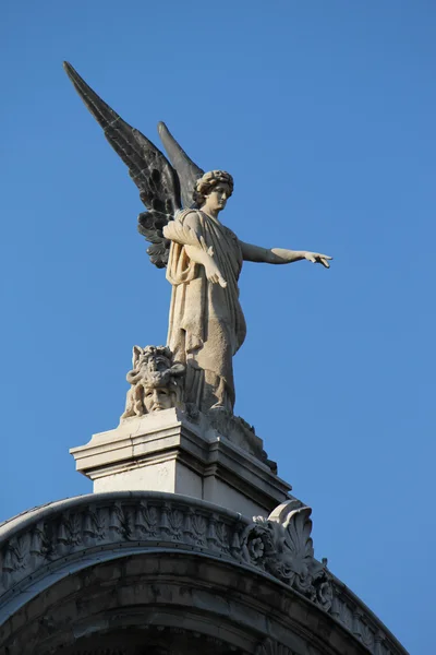 Statue of an angel — Stock Photo, Image