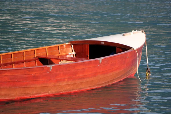 Red boat — Stock Photo, Image