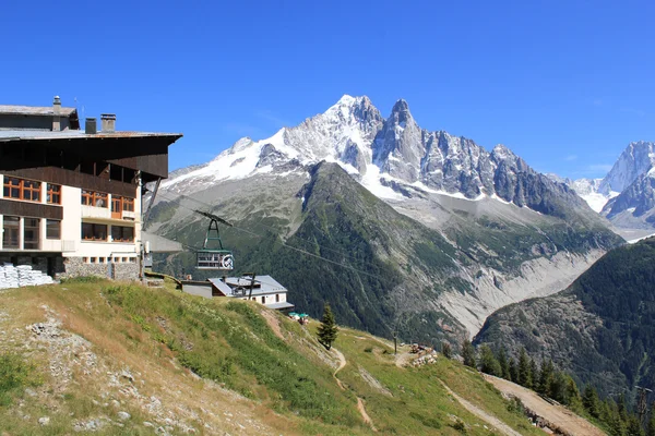 Flegere 站和在法国阿尔卑斯山的勃朗峰 — 图库照片