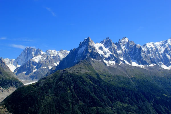 Θέα στο βουνό mont-blanc ορεινός όγκος, Γαλλία — Φωτογραφία Αρχείου