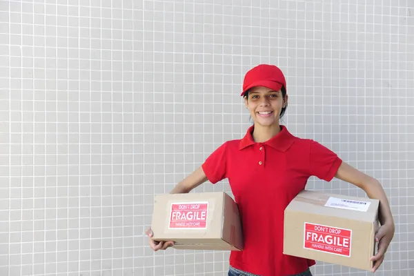 Delivery courier with package. copy space — Stock Photo, Image