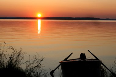 zonsondergang op de rivier de kama