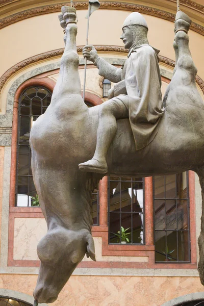 Перевёрнутая лошадь — стоковое фото